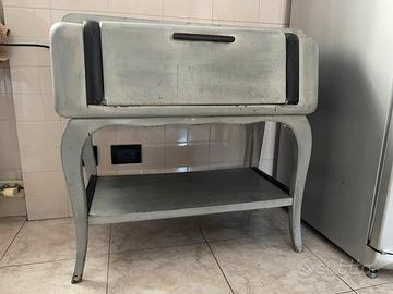 Mobile vintage con giradischi integrato ‘50/‘60