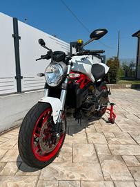 Ducati Monster 821 (35 kW)