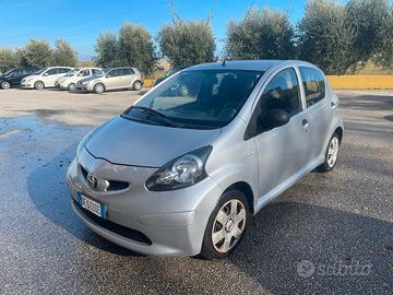 Toyota Aygo 1.0 12V VVT-i 5 porte Sol