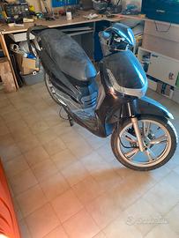 Tweet 150 Peugeot - 2010