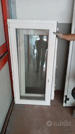 Finestra in PVC con vetro doppio - 148x65