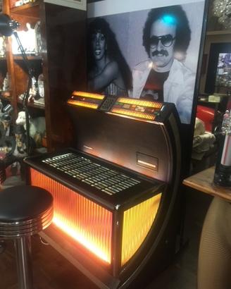 Juke box