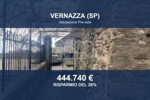 Immobile in asta di 165 m² con più di 5 locali a V