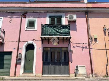 3 LOCALI A PALERMO
