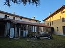 ampia-casa-con-giardino-e-terreno