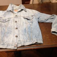 giubbotto Levis