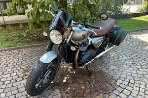 Triumph Street Twin EC1