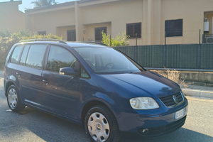 Volkswagen Touran 7 posti cilindrata 1900 diesel 1