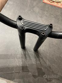 Riser  10” (25,5cm)+ manubrio (76,5cm larg.)