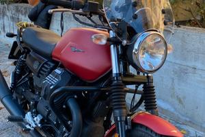 Moto Guzzi V7 lll stone