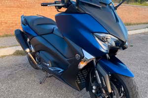 YAMAHA TMAX 530 SX 2019-8000 Km-Akrapovič - €7500
