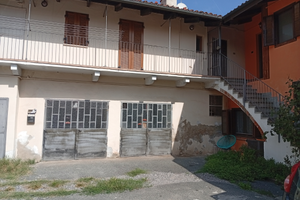 Casa indipendente 95 metri con 2 box auto