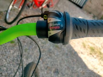 Bicicletta Mountain Bike