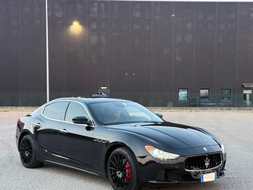 Maserati ghibli iva esposta