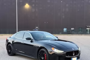 Maserati ghibli iva esposta