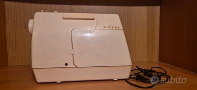 Macchina da cucire Singer Starlet Vintage anni 70