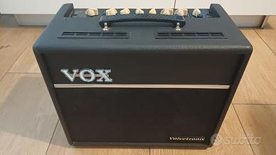 Amplificatore semi-valvolare  VOX VT20+