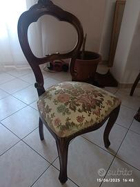 Tavolo intarsiato estensibile e sedie