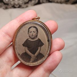 Ciondolo antico epoca vittoriana ferrotipo
