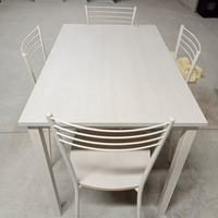 tavolo allungabile come nuovo + 4 sedie