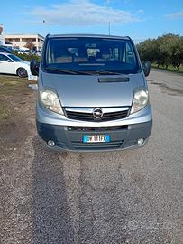 9 POSTI  OPEL VIVARO
