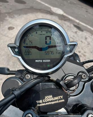 Moto Guzzi V7 Stone agosto 2024
