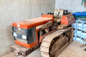 Trattore cingolato FIATAGRI 65-85 vigneto