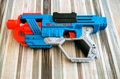 Nerf Elite 2.0 Commander con dardi e occhiali