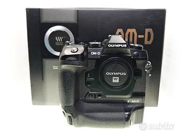 OLYMPUS E-M1X - 21.112 SCATTI