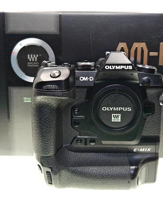 OLYMPUS E-M1X - 21.112 SCATTI