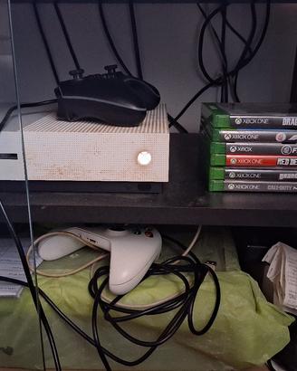 xbox one s 500GB + 2 controller + giochi