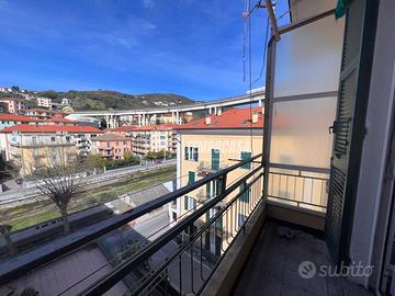 Quadrilocale con balcone