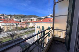 Quadrilocale con balcone