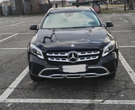 Mercedes Benz - GLA 200 sport 4matic
