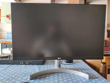 Monitor LG 24" full hd ( perfetto per il gaming )