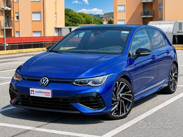 VOLKSWAGEN GOLF 8 2.0 TSI R DSG 4Motion