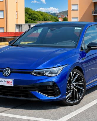 VOLKSWAGEN GOLF 8 2.0 TSI R DSG 4Motion
