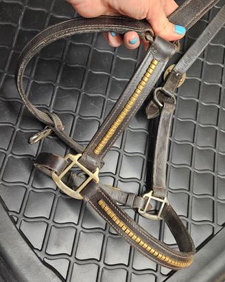 capezza cuoio con clincher ottoni
