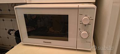 Forno Microonde + Grill Panasonic NN-K10JWM