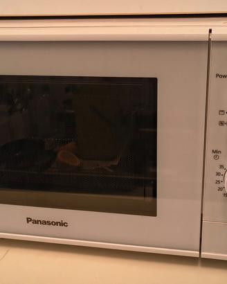 Forno Microonde + Grill Panasonic NN-K10JWM