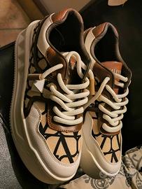 Valentino Garavani 41