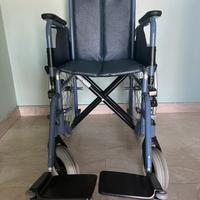 Sedia per disabili e carellino come nuovi