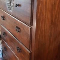 mobile in legno 5 cassetti.