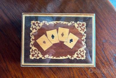 Porta carte da gioco vintage in legno intarsiato