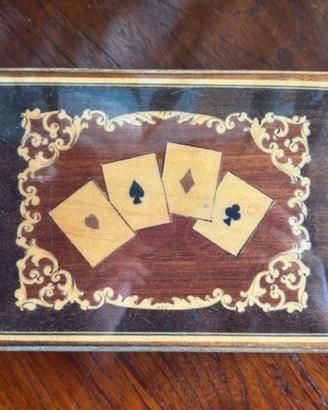 Porta carte da gioco vintage in legno intarsiato