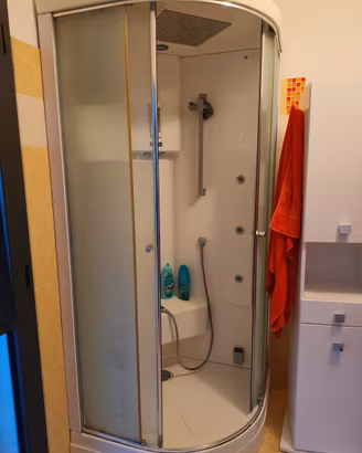 Cabina doccia idromassaggio angolare semicircolare