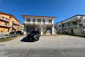 CASA INDIPENDENTE A ROSOLINA