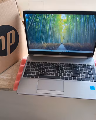 HP 250 G8 15,6 FHD 4-core i3-11gen 16GB/256GB MVMe