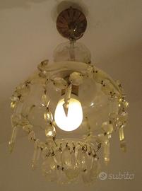lampadario a una luce, con cristalli