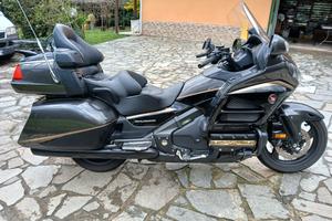 Honda goldwing  1800
